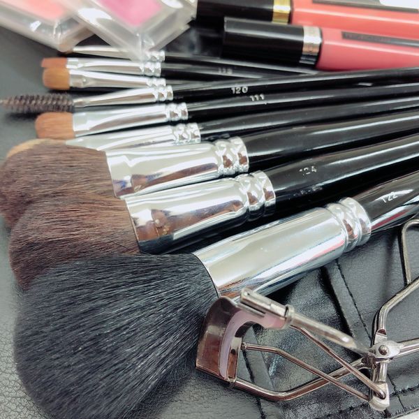 メイクビフォーアフター　ナチュラルなのに透明感！メイク体験は、鹿児島桃色物語へお任せください